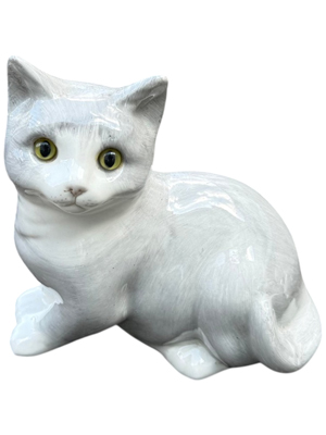 Pottery Ornamental Cat Statuette Props, Prop Hire