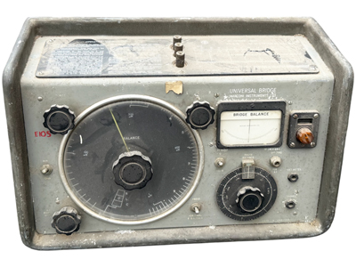 E105 Universal Bridge Balance Machine Props, Prop Hire